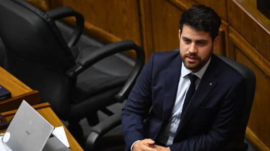 Senador Ibáñez (FA) condiciona aprobación del presupuesto del Ministerio de Justicia tras polémica por rebaja de penas