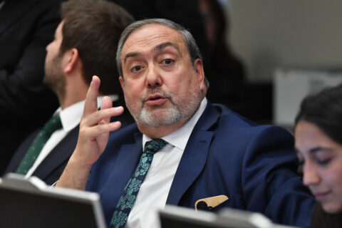 Presupuesto 2027: Diputado Carlos Bianchi advierte que los recortes a programas sociales 