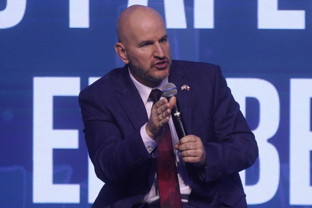 Embajador Judd asegura que sus declaraciones por el estrecho de Magallanes "fueron sacadas de contexto": "En ningún momento condicioné la soberanía de Chile"