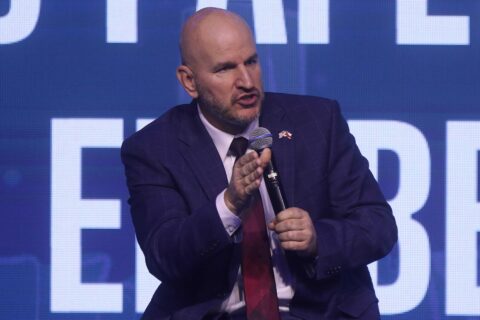 Embajador Judd asegura que sus declaraciones por el estrecho de Magallanes 