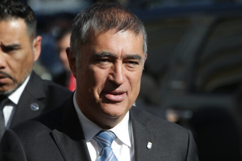 Alcalde Desbordes valora freno a ampliación de Santiago 1: 