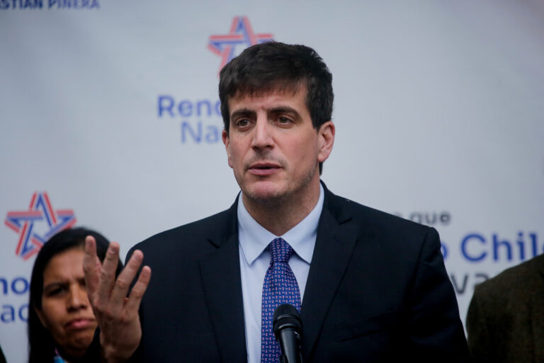 El análisis de Schalper sobre la eventual candidatura de Bachelet: 