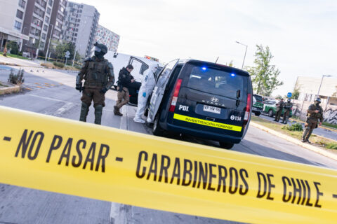 Hombre muere en incendio tras denuncia por violencia intrafamiliar en San Miguel: Mujer y sus hijas lograron salir