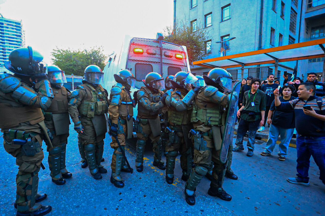 Comisión de Seguridad Pública del Senado aprueba proyecto que endurece sanciones por atentados contra Carabineros, PDI y Gendarmería