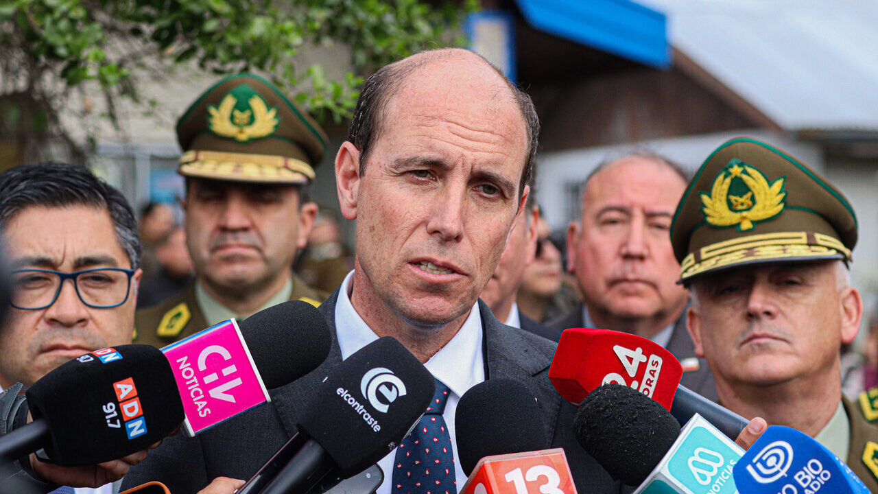 Ministro Arrau tras manifestaciones por el estallido social: "Esto es delincuencia pura y dura, anarquismo"