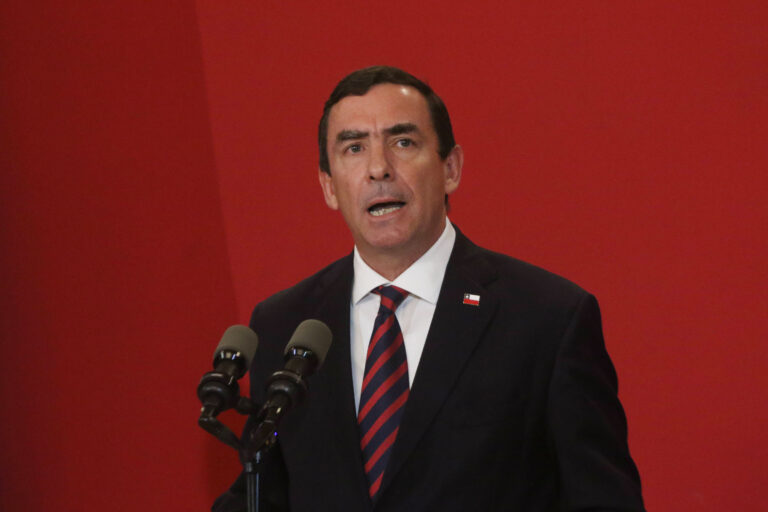 Ministro Rabat tras rebaja de penas a 56 condenados por delitos sexuales: 