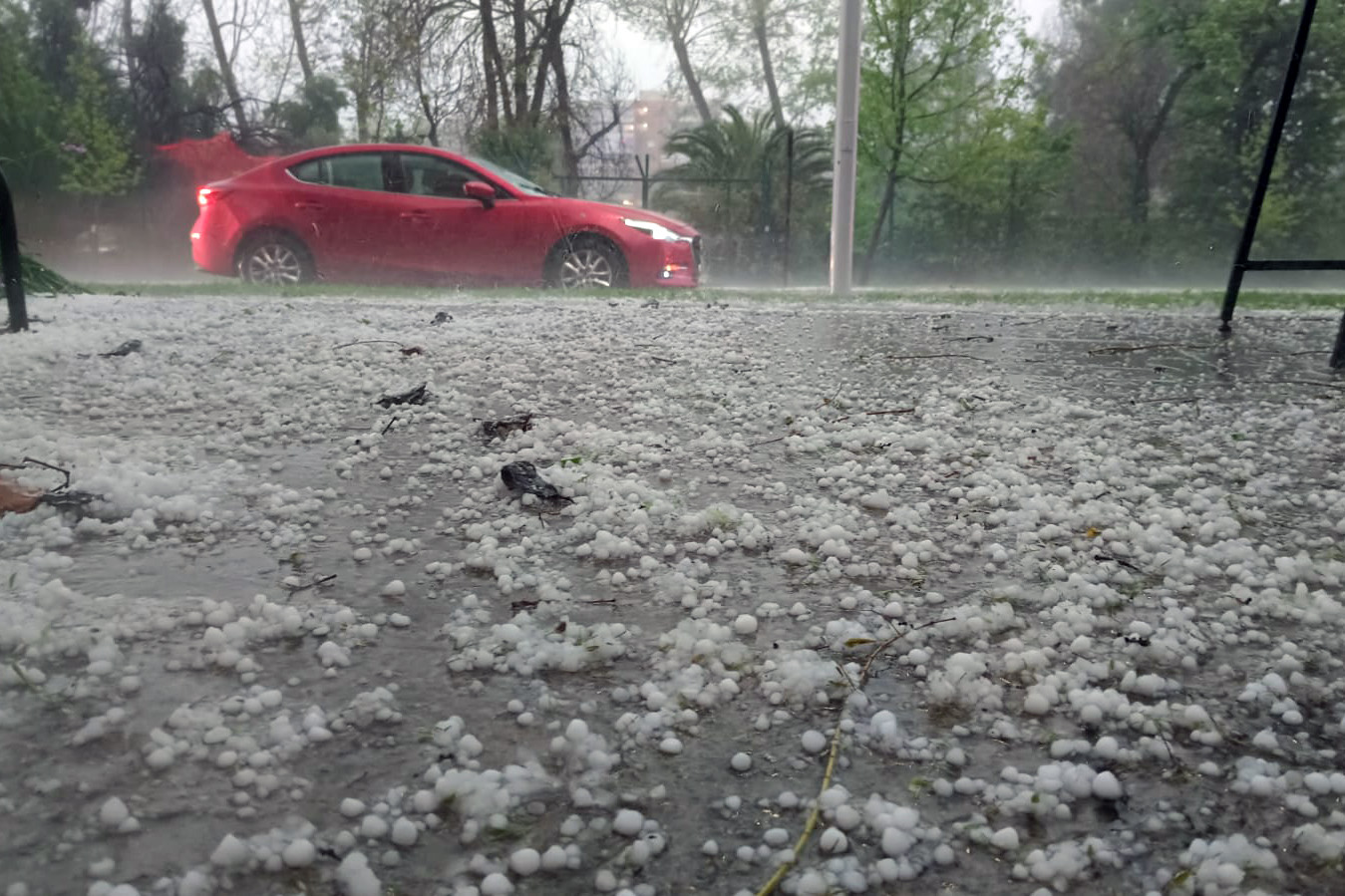 Lluvia, granizos y tormentas eléctricas en la RM: Revisa los registros del sistema frontal