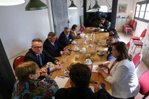 La expresidenta Michelle Bachelet recibe a los líderes de partidos de oposición en un encuentro realizado en la fundación Horizonte Ciudadano, en la comuna de Ñuñoa/Agencia Uno