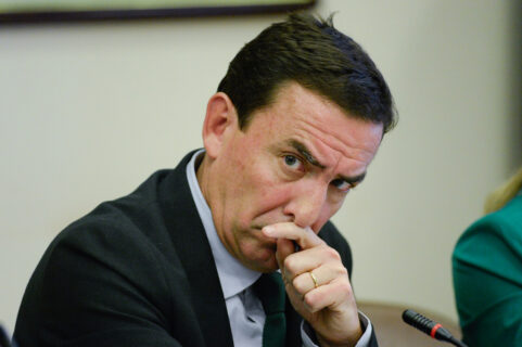 Gobierno vuelve a blindar a ministro de Justicia tras polémica por rebaja de penas a abusadores de menores: 
