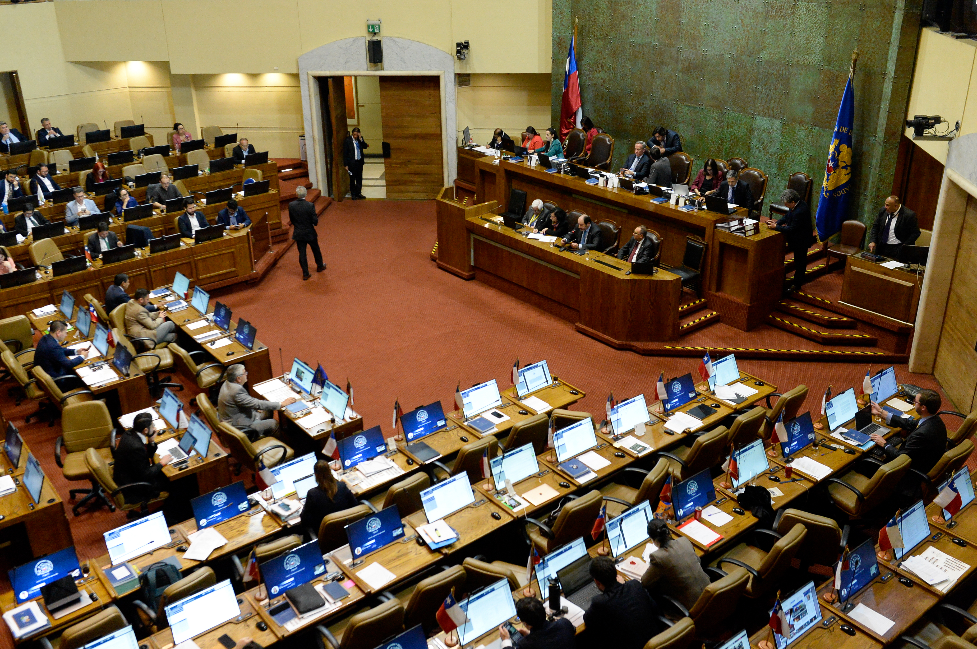 Cámara aprueba reforma al mercado de capitales pero excluye a las AFP del ahorro habitacional