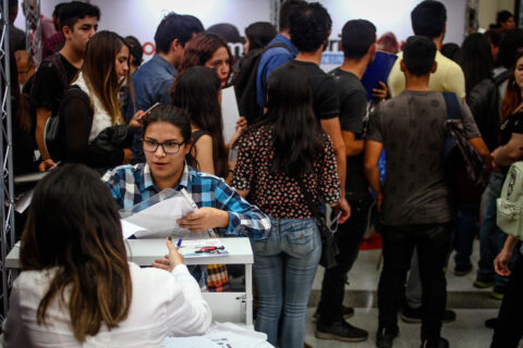 Anuncian dos Macroferias Laborales 2026: Ofrecen miles de vacantes de empleo en Santiago y en regiones