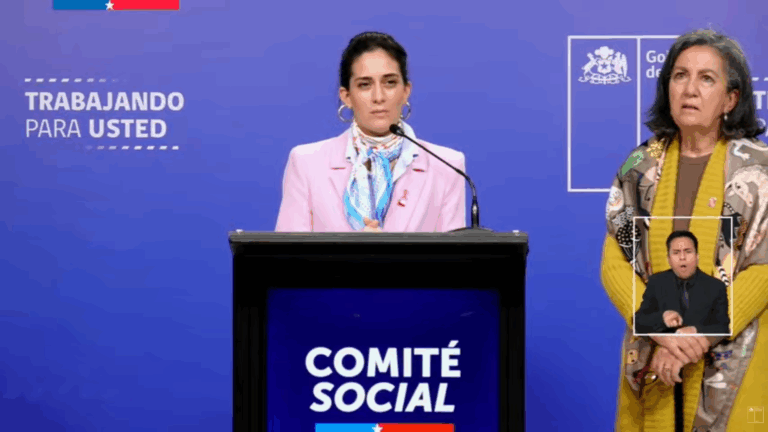 Ministra Wulf evita cuestionar dichos de Olivares contra Bachelet: 