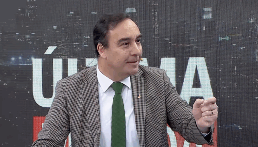 Gobernador de Magallanes alerta por buque chileno hacia las Malvinas: 
