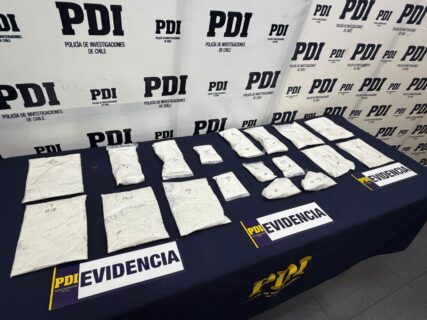 PDI detiene a tres imputados por tráfico de drogas en Chacalluta: Portaban 5 kilos de ketamina pegados al cuerpo