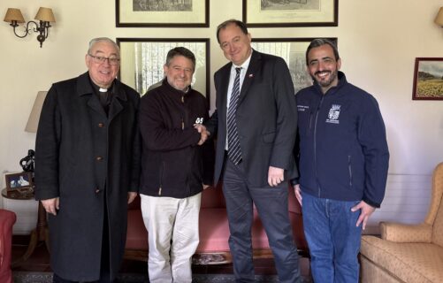Minvu y Gobierno de Santiago logran acuerdo para apertura del Parque Cerro Chena en San Bernardo