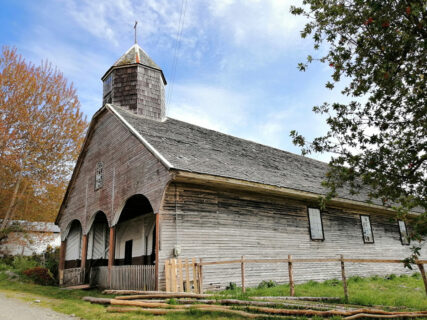 Iglesia San Pedro de Quicaví en Chiloé es declarada Monumento Nacional por su valor histórico y arquitectónico