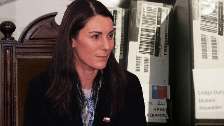 Ministra Arzola defiende que “Yo elijo mi PC” no esté en el Presupuesto 2027: “El PC no está logrando impacto”