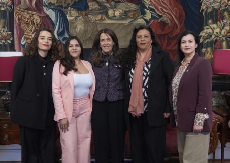 Primera dama se reúne con viudas de mártires de Carabineros: Piden apoyo para impulsar mejoras en pensiones y gratuidad