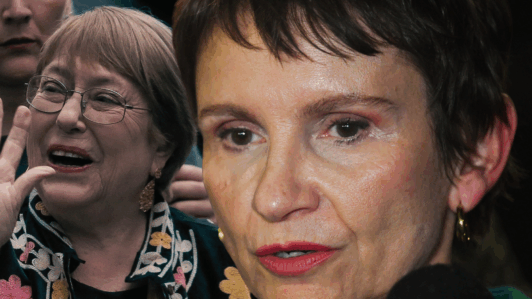 Tohá enfría debate por eventual candidatura de Bachelet: “Sería un error completo” adelantar la presidencial