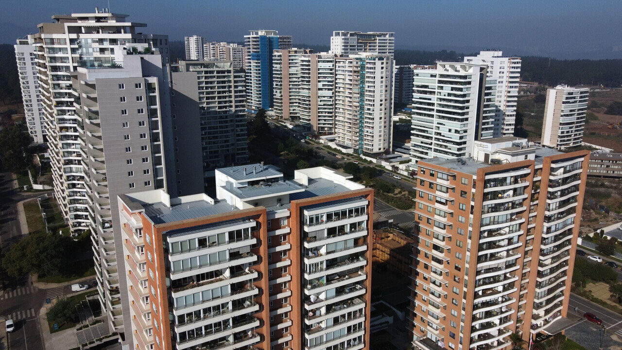 Bancos flexibilizan condiciones de crédito para vivienda y sector inmobiliario en el tercer trimestre
