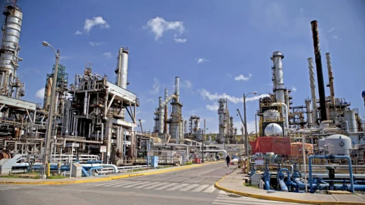 Enap anota utilidades por US$ 1.112 millones y encadena seis años consecutivos con resultados positivos