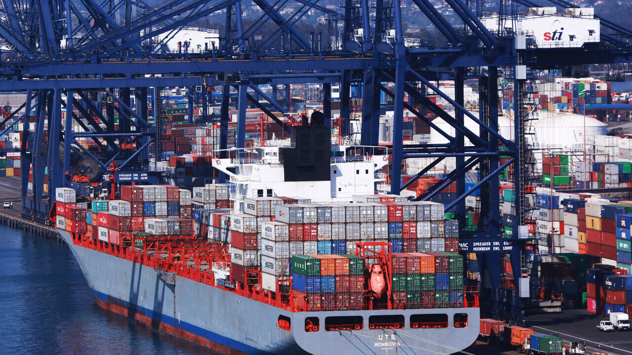 Exportaciones superan los US$ 90.000 millones: Chile anota su mayor superávit comercial en la historia impulsado por el precio récord del cobre