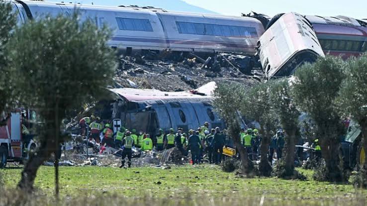 ¿Qué causó el choque de dos trenes en España? Esto es lo que sabemos hasta ahora