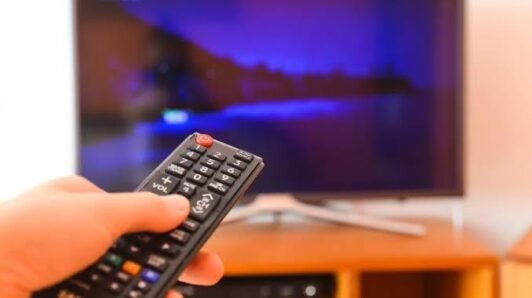 Golpe a la TV pirata: Subtel ordena bloqueo de cerca de 2 mil sitios y advierte riesgos de robo de datos y estafas