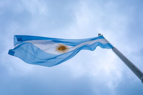 El Gobierno de Argentina otorgará la ciudadanía a extranjeros a cambio de US$350 mil