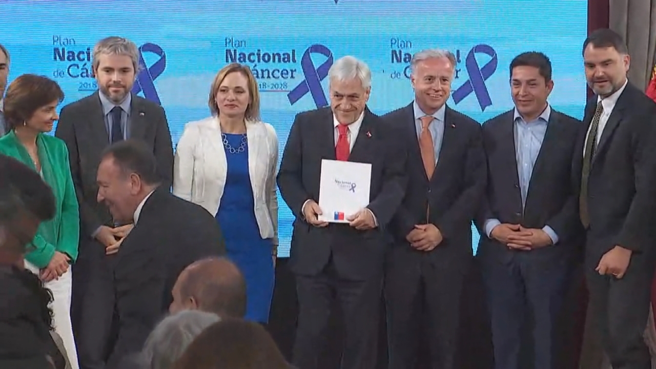 Foto: Presidente Piñera firmó proyecto de ley para instaurar el Plan Nacional del Cáncer