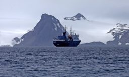 Supuesto hallazgo ruso de petróleo: Gobierno dice que Chile seguirá defendiendo "firmemente la preservación de la Antártica”