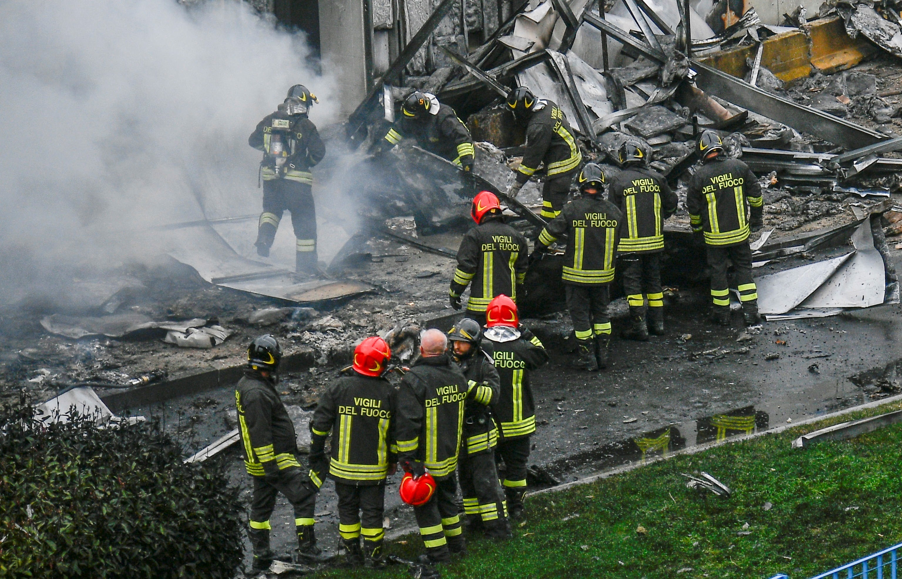 Avión Se Estrelló Contra Un Edificio En Las Cercanías De Milán Y Dejó 8 Personas Fallecidas 9007