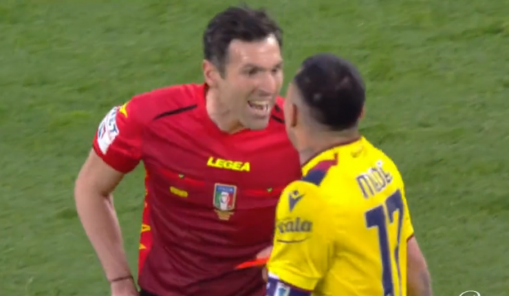 Gary Medel tuvo su minuto de furia: Fue expulsado en el empate del Bologna  ante la Juventus