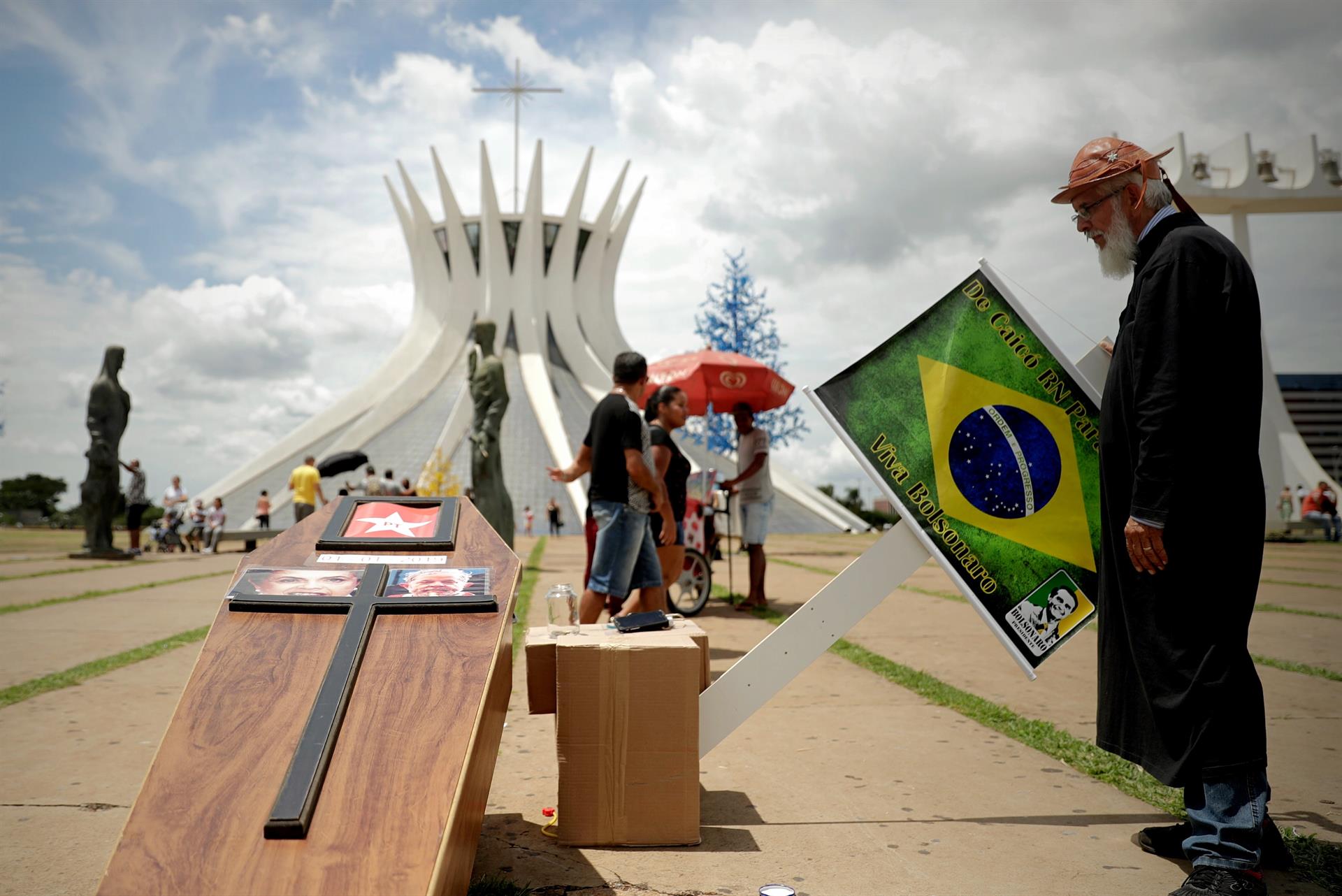 Brasil: Policía Bolsonarista Mató A Tiros A Un Militante De Lula Da Silva