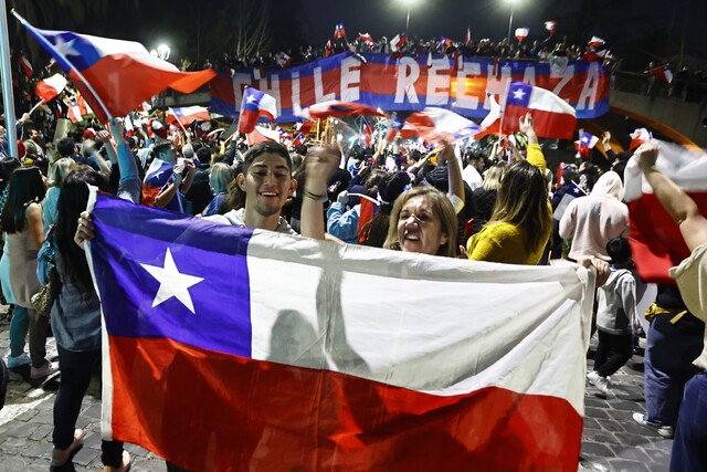 Chile rechazó propuesta de nueva Constitución por amplia ventaja en  plebiscito