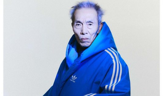 Con el pelo azul y tacones: Actor O Yeong-su, de "El juego del Calamar", posa para la revista Arena Korea