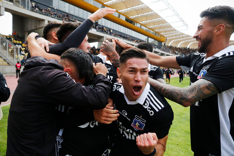 Celebran De Arica A Magallanes: Colo Colo Alcanzó Su Estrella 33 Tras ...