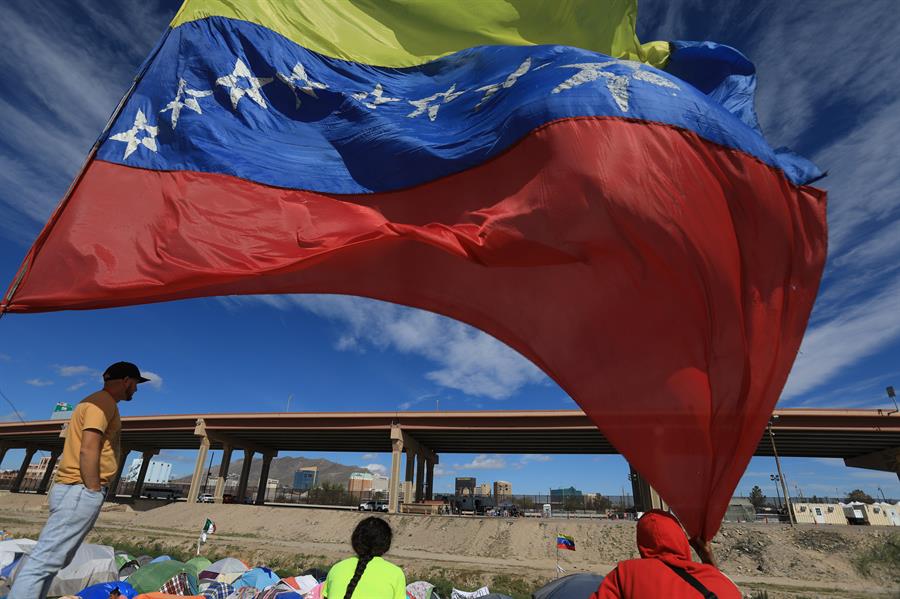 Venezuela reabre el primer consulado en Colombia tras reinicio de
