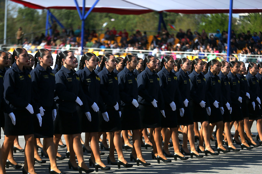 PARADA MILITAR. Parada Militar y el homenaje a la primera línea de la  salud: El desfile de la hipocresía