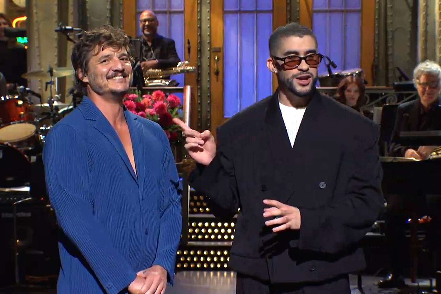 Pedro Pascal sorprendió junto a Bad Bunny en SNL Bromeó y se