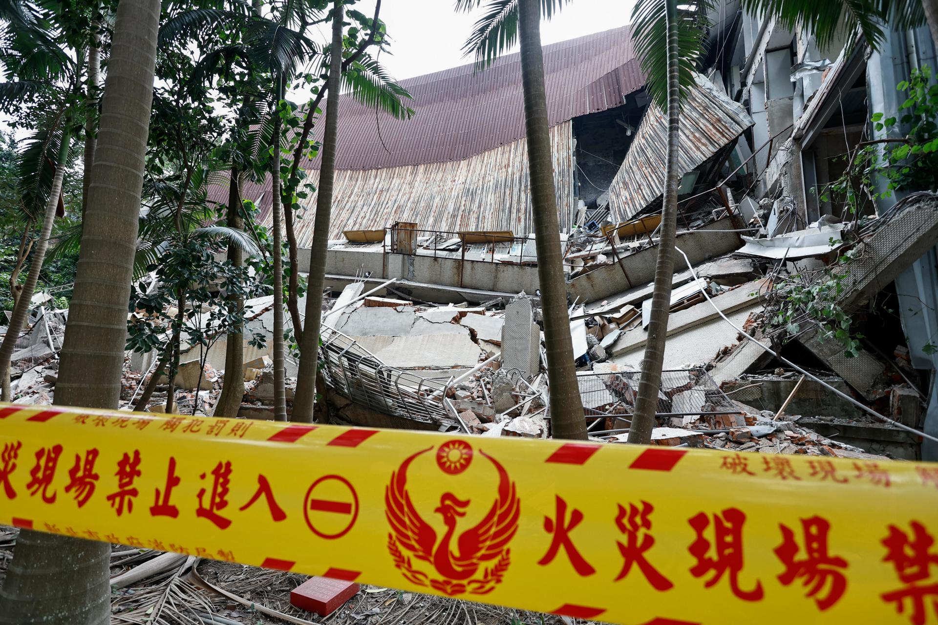 Al menos 9 muertos y más de 900 heridos deja el mayor terremoto de ...