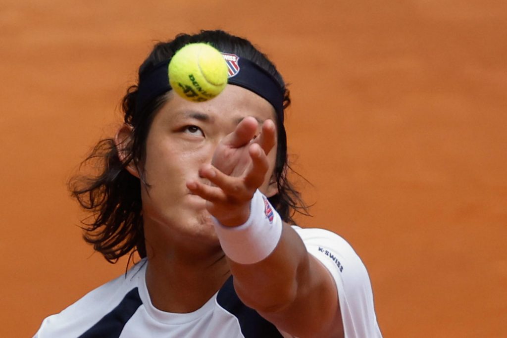 ¿Quién es Zhizhen Zhang? El tenista chino que buscará arrebatarle el