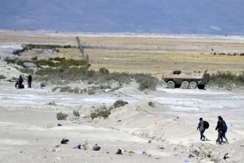 Incidente en la frontera con Bolivia dejó a dos extranjeros heridos: Un tercero escapó