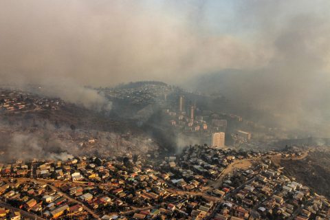"No usé todos los artefactos que fabriqué": La insólita declaración del bombero imputado por el megaincendio de Valparaíso