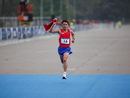 “¡La carrera continúa!”: Hugo Catrileo se clasificó a los Juegos Olímpicos de París 2024