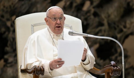 Papa Francisco dice que “la guerra es un engaño” y que la seguridad internacional está basada en el miedo