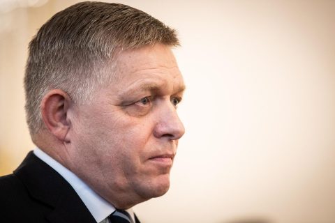 Raúl Sohr analiza el perfil del primer ministro eslovaco tras atentado: "Él está más cerca de Rusia que de Occidente"