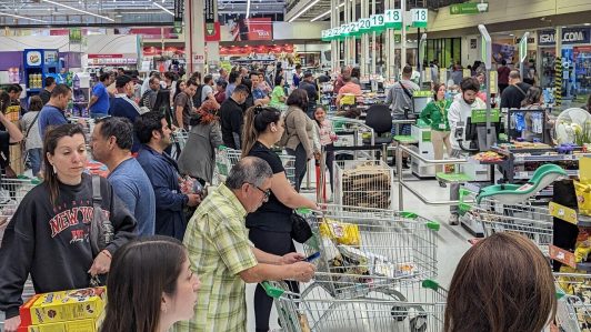¿Abren los malls y los supermercados el 21 de mayo feriado?