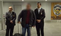 "El estafador de la bachata": Interpol Chile extradita a hombre que engañó a más de 200 europeos