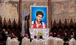 "Influencer de Dios": el adolescente italiano que la Iglesia católica quiere convertir en el primer santo millennial
